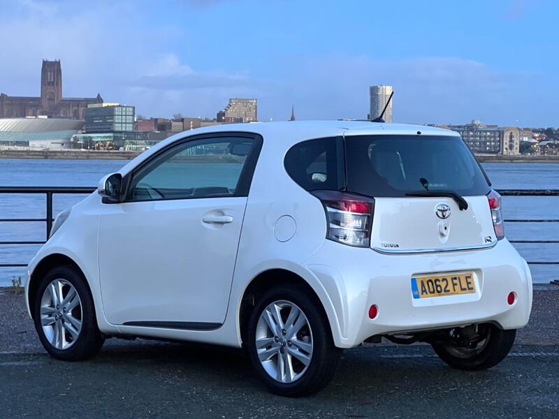 TOYOTA IQ