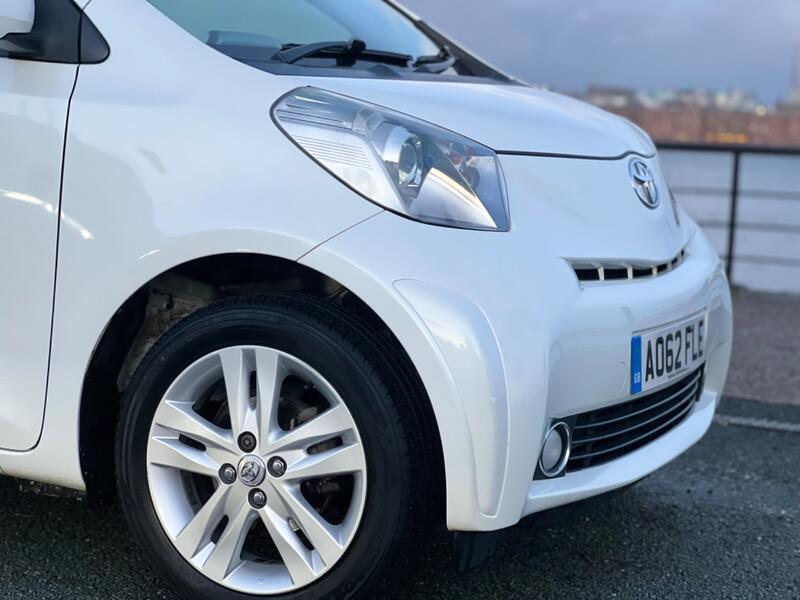 View TOYOTA IQ 1.3 Dual VVT-i 3