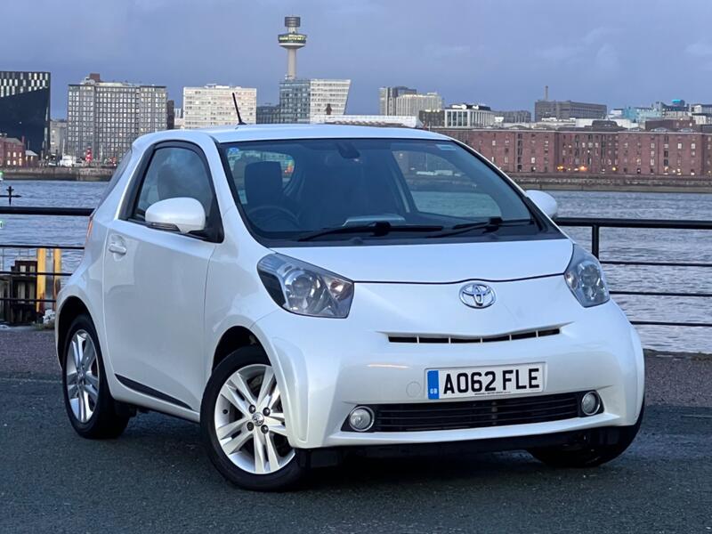 TOYOTA IQ