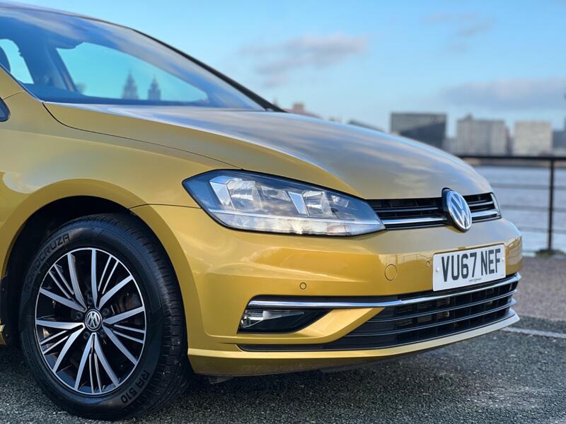 View VOLKSWAGEN GOLF 1.4 TSI SE Nav 