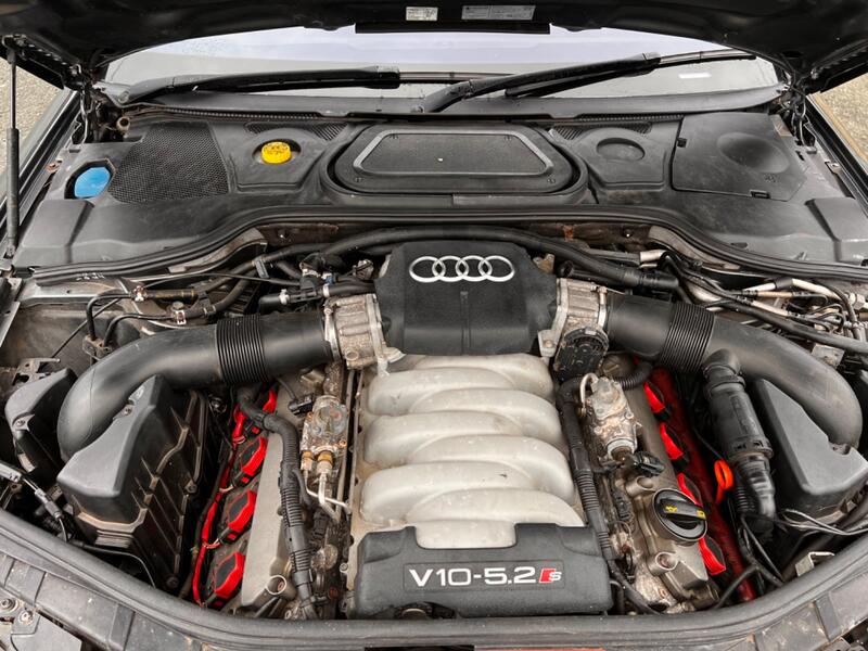 AUDI S8