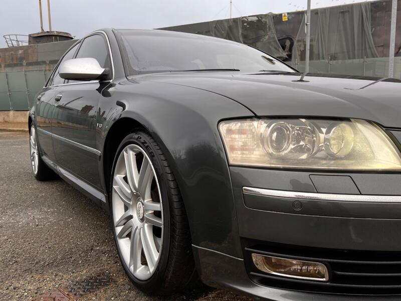 AUDI S8