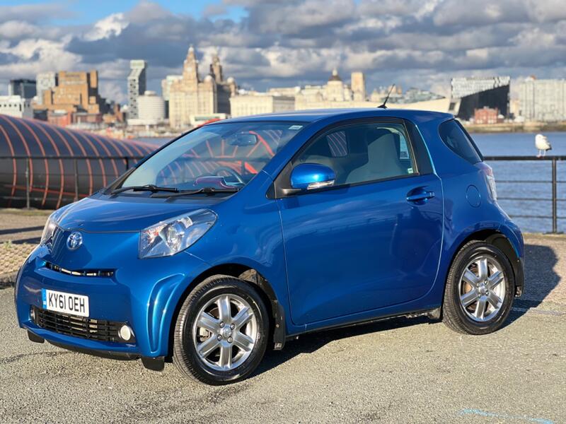 TOYOTA IQ