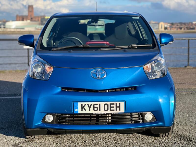 TOYOTA IQ