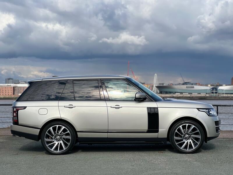 View LAND ROVER RANGE ROVER 3.0 TD V6 Vogue SE