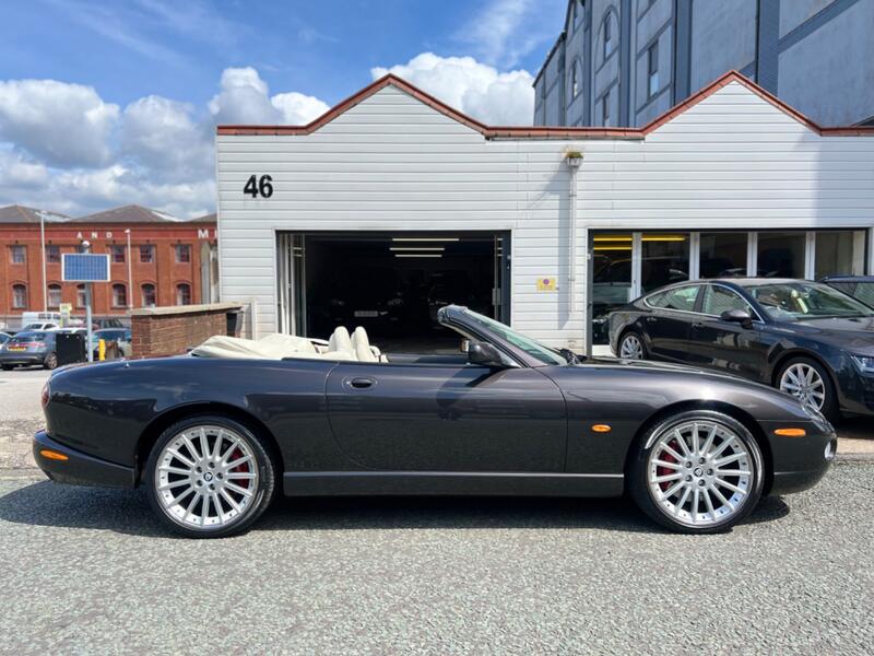 View JAGUAR XKR 4.2 S