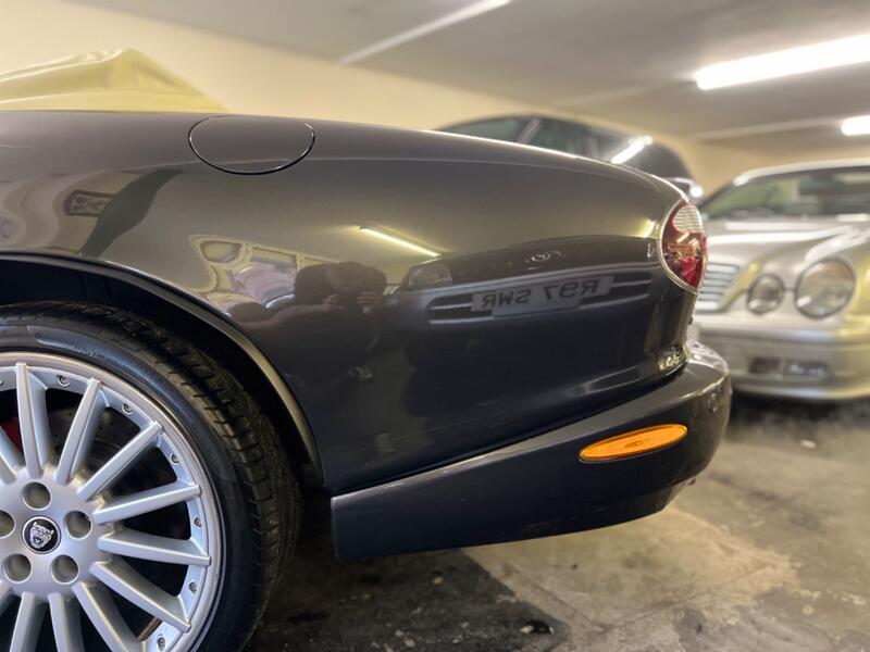 JAGUAR XKR