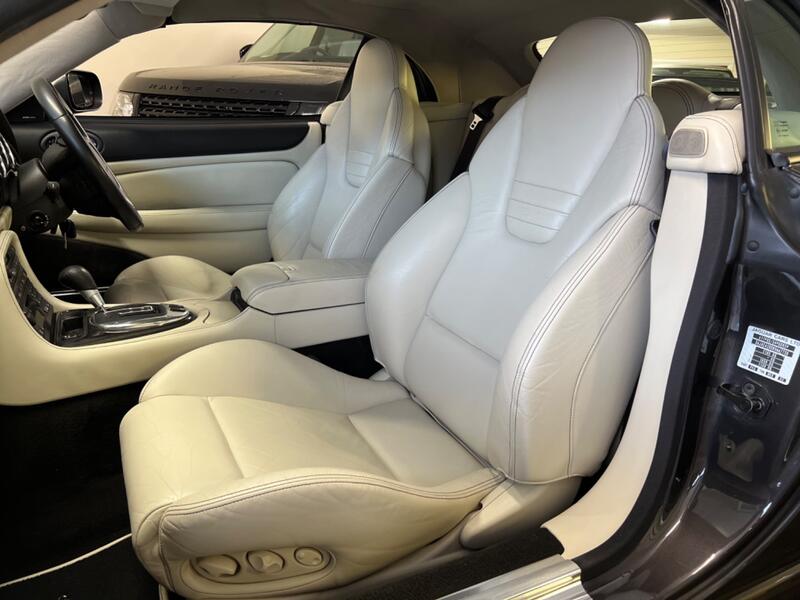 JAGUAR XKR