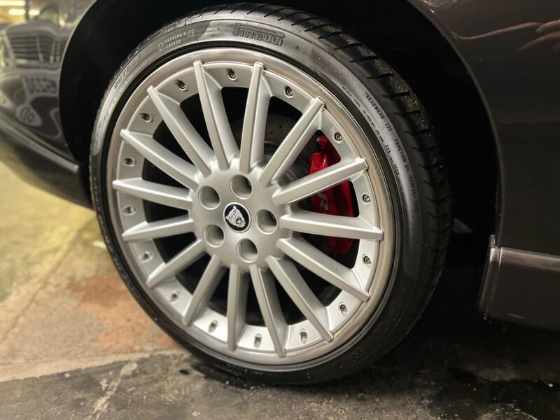 JAGUAR XKR