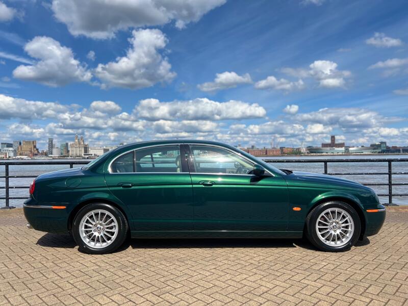View JAGUAR S-TYPE 4.2 V8 SE