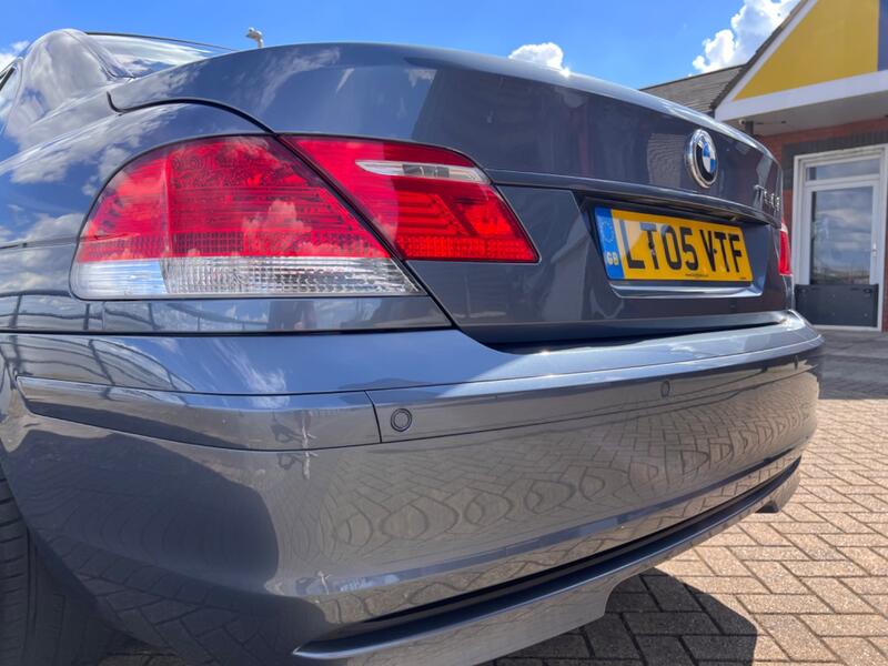 BMW 7 SERIES