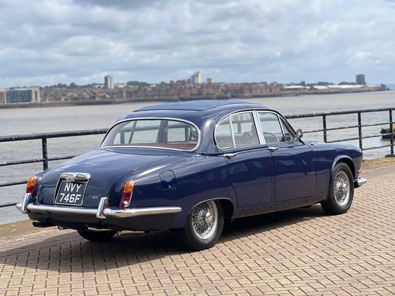 View JAGUAR 420 