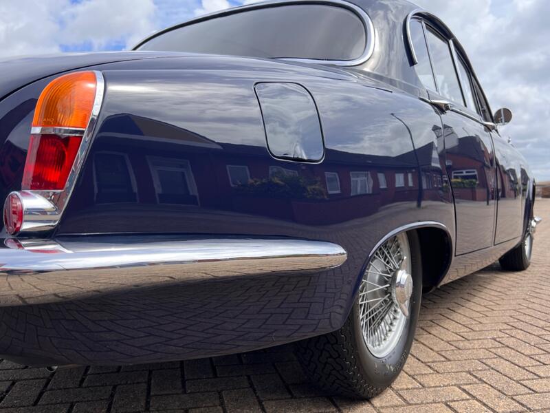 JAGUAR 420