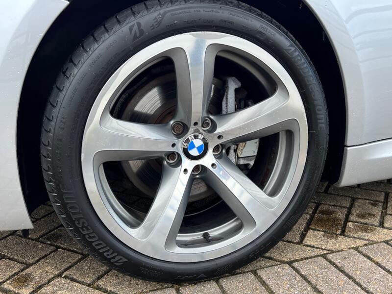 BMW 6 SERIES