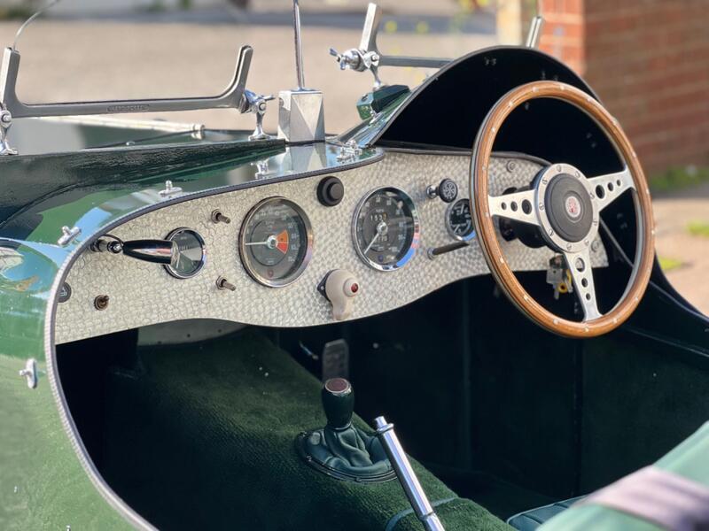 MG ROADSTER