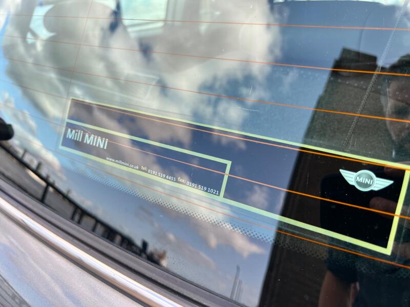 MINI HATCH