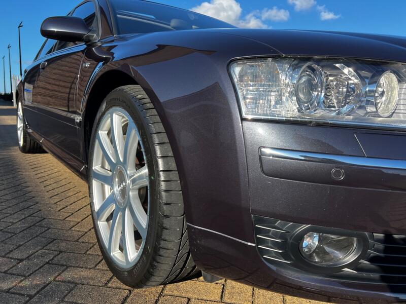AUDI A8
