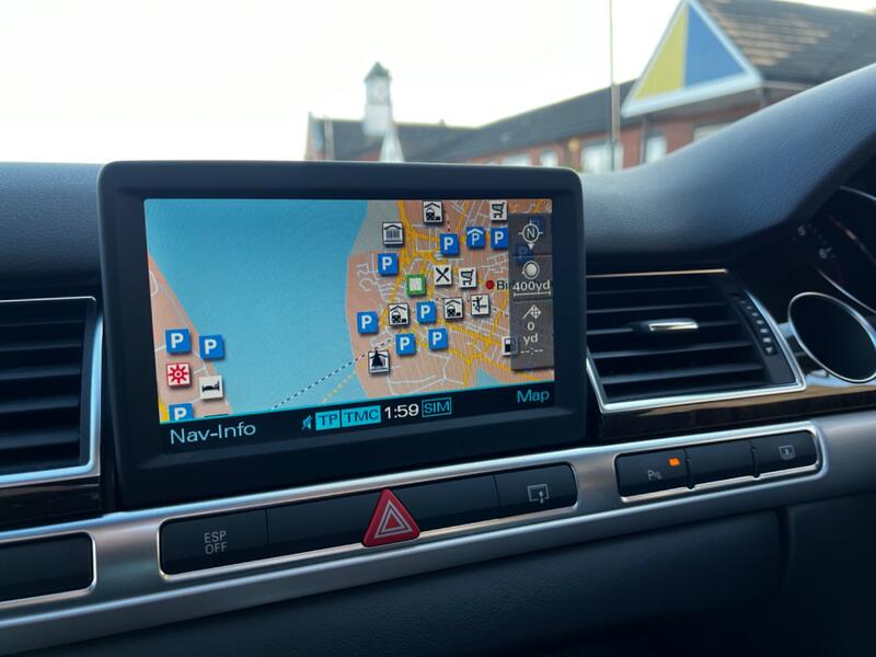 AUDI A8