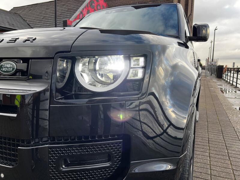 LAND ROVER DEFENDER