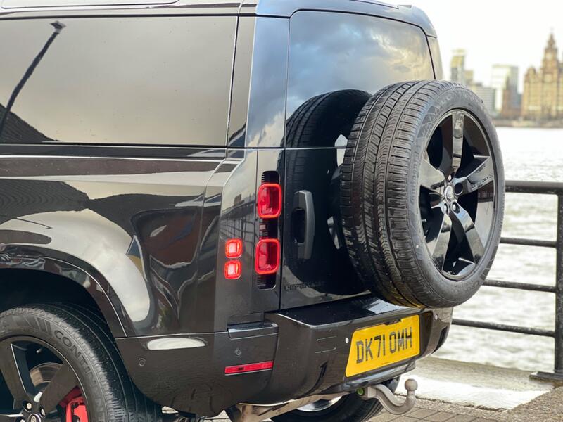 LAND ROVER DEFENDER