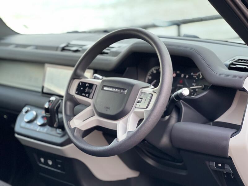 LAND ROVER DEFENDER