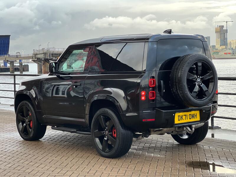 LAND ROVER DEFENDER