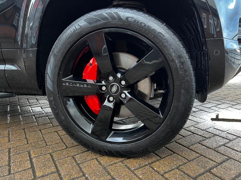 LAND ROVER DEFENDER
