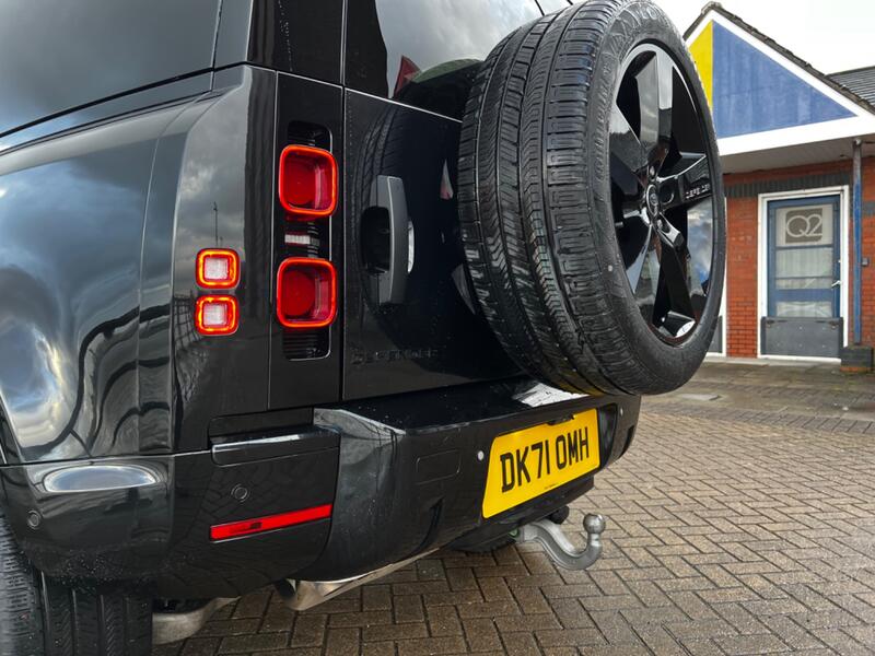 LAND ROVER DEFENDER