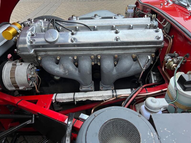 JAGUAR E-TYPE