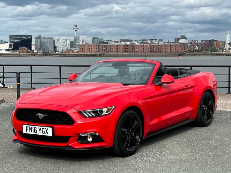 FORD MUSTANG