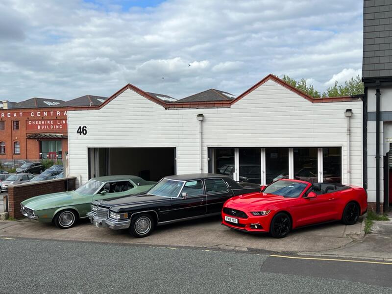 FORD MUSTANG