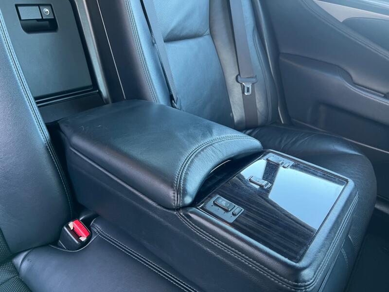 LEXUS LS