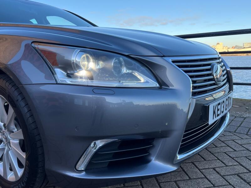 LEXUS LS