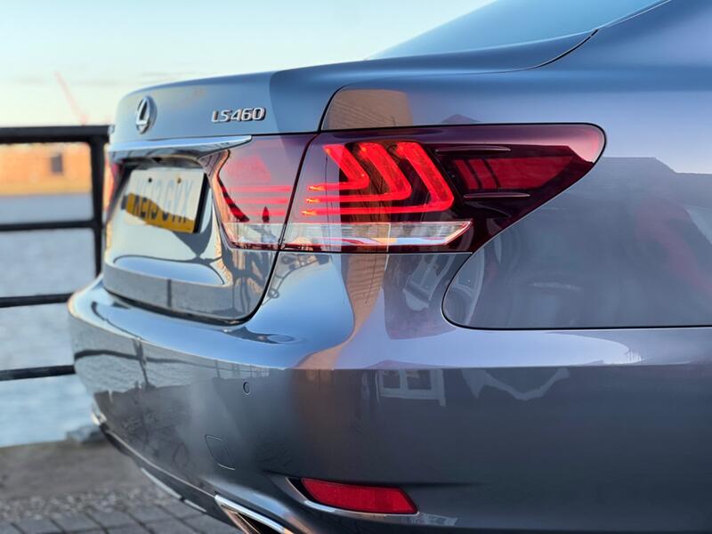 LEXUS LS