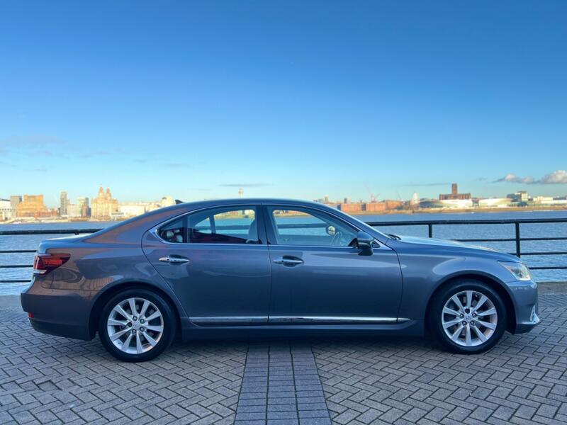LEXUS LS