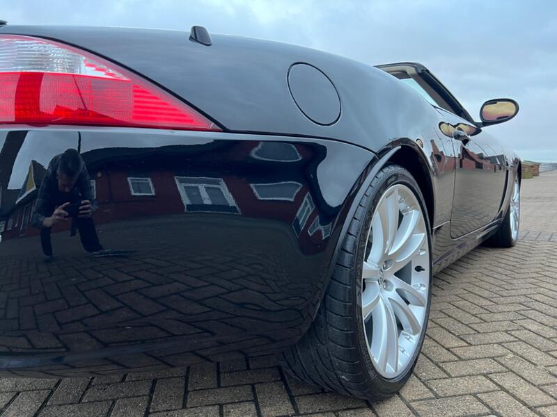 JAGUAR XKR
