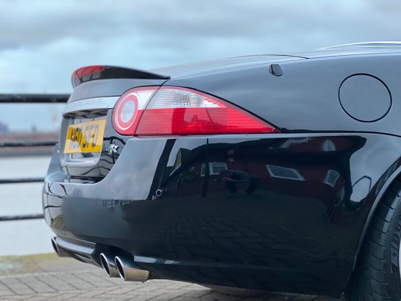 JAGUAR XKR