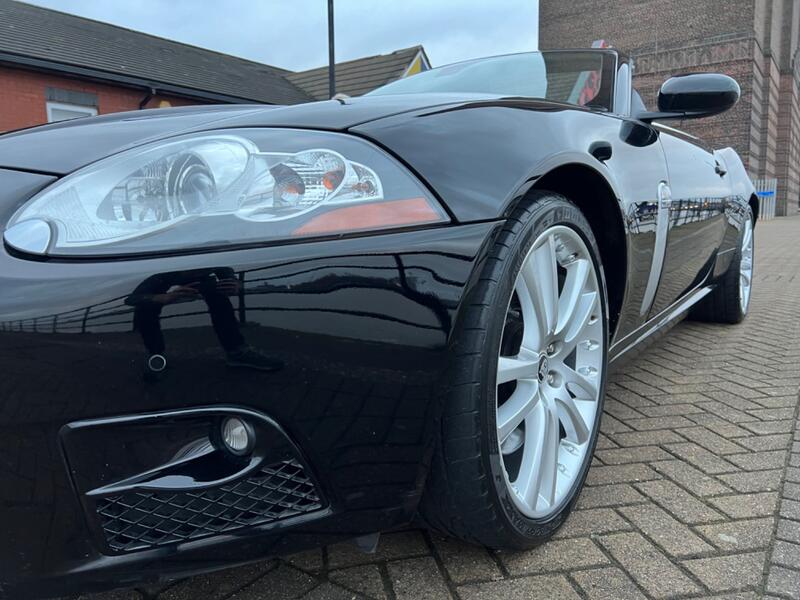 JAGUAR XKR