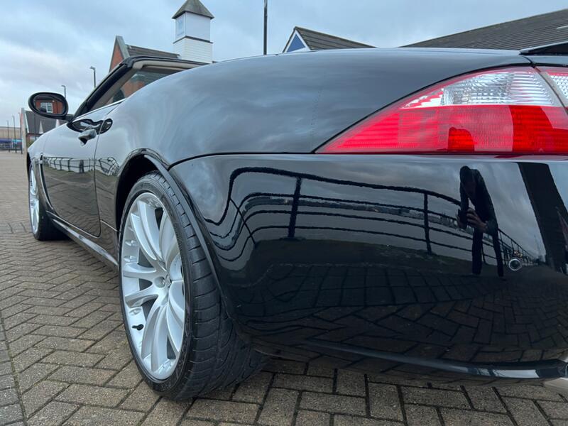 JAGUAR XKR