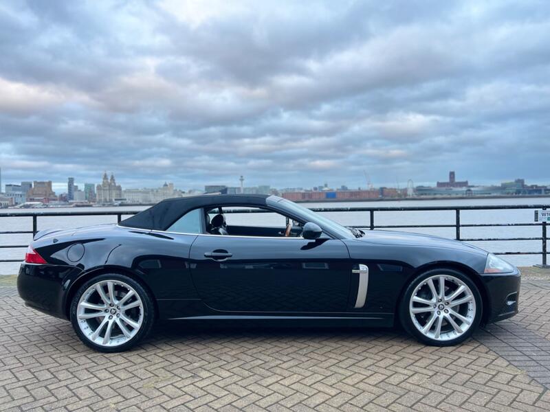 JAGUAR XKR