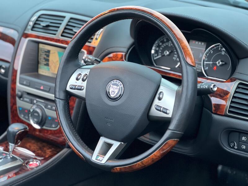 JAGUAR XKR