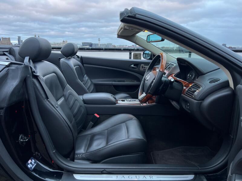 JAGUAR XKR