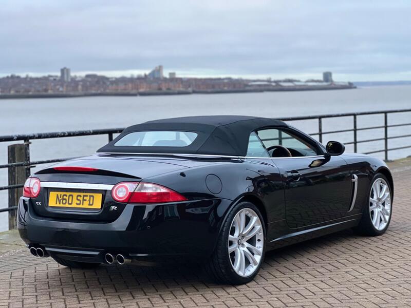 JAGUAR XKR