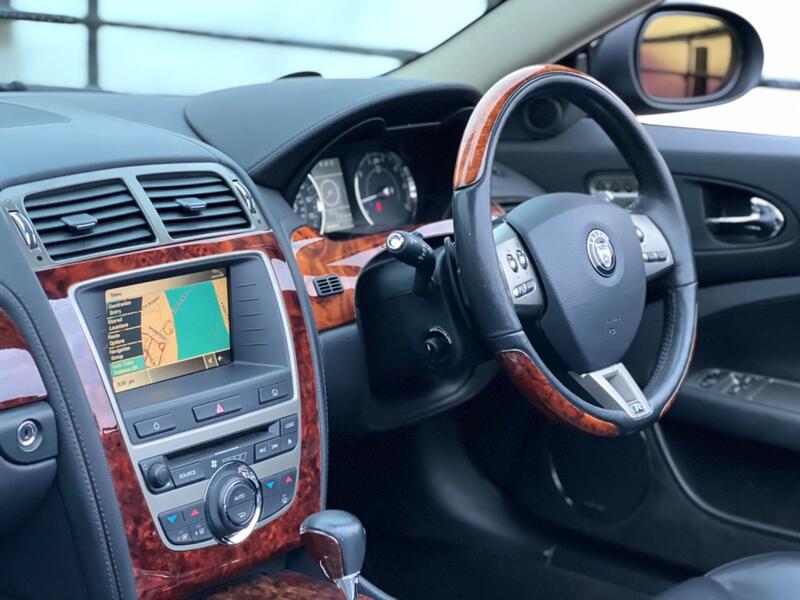 JAGUAR XKR
