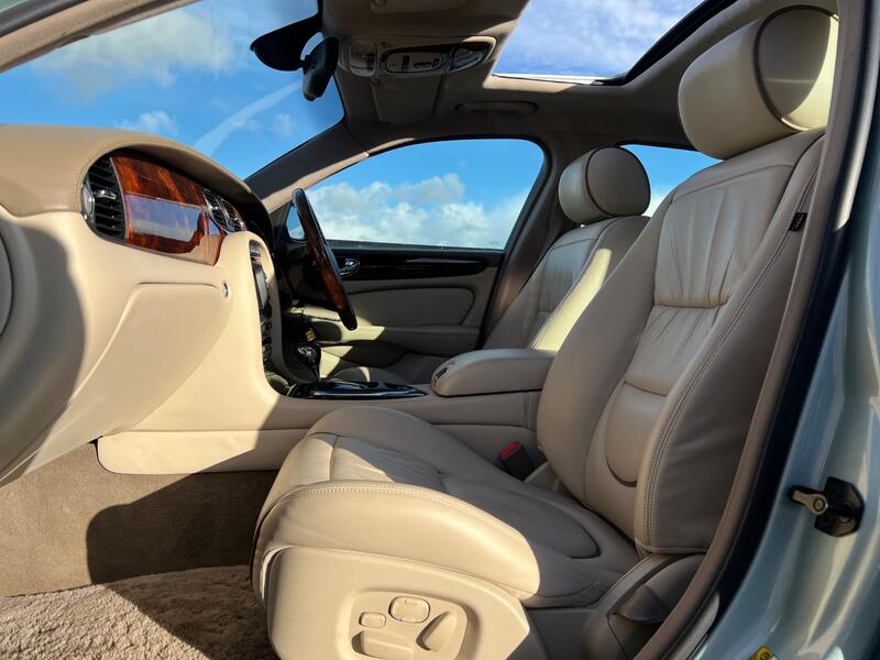 JAGUAR XJ