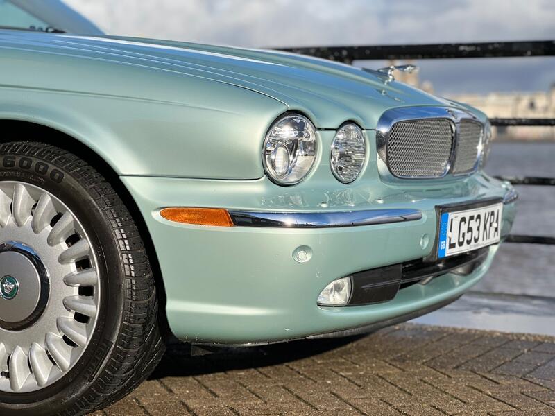 JAGUAR XJ