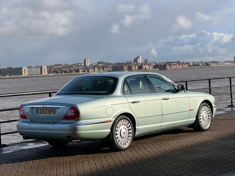 JAGUAR XJ
