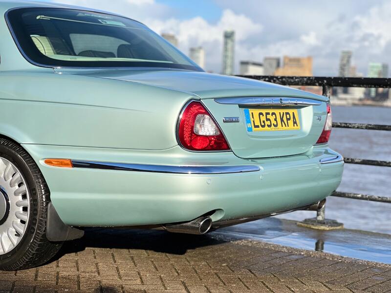 JAGUAR XJ