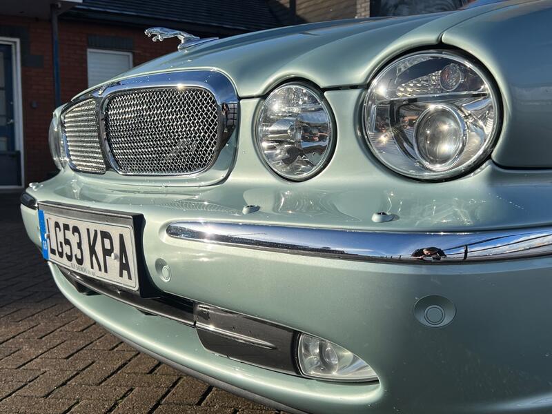 JAGUAR XJ