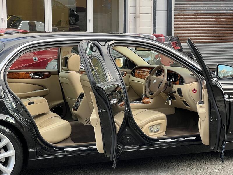 JAGUAR XJ